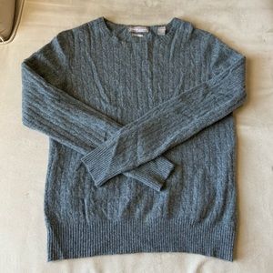 Cashmere cable knit sweater